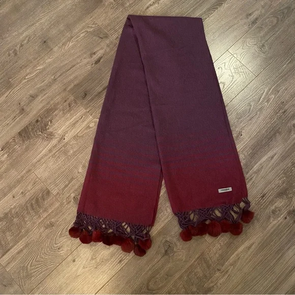 Renoma‎ Paris Merino Wool Scarf with fur pom poms - Picture 3 of 9